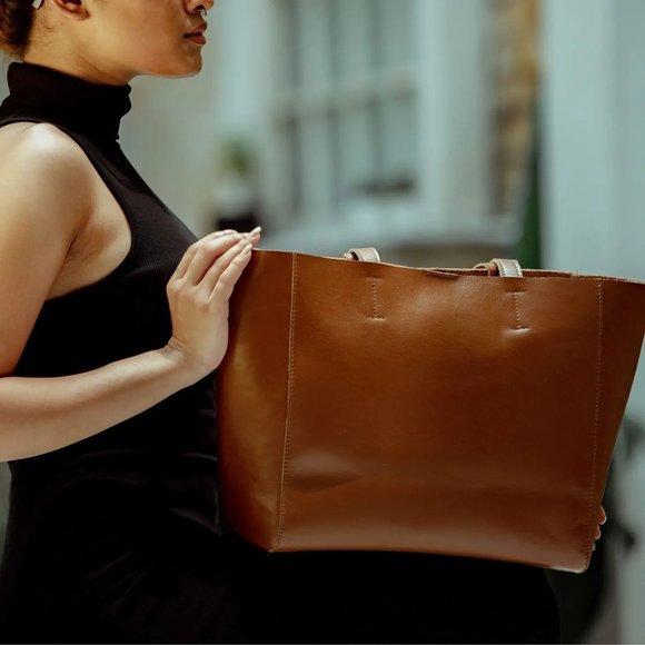 NWT Tan Real Leather lined Designer Tote Bag - Picture 2 of 6